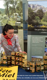 JEAN-LOUIS LAUTARD APICULTEUR Elevage et transhumance des abeilles - Production de miels sélectionnés